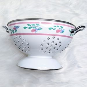 Vintage Caleca White Enamel Painted Coland…